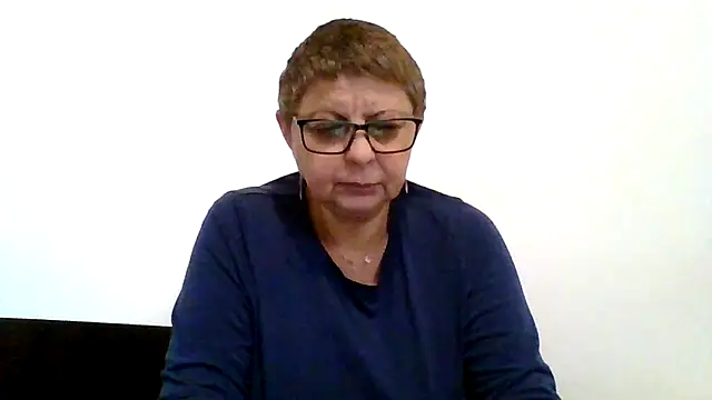 Snapshot of roseblak42 chatting on 10-09-25, 02:17 roseblak42 online show from 10-09-25, 02:17