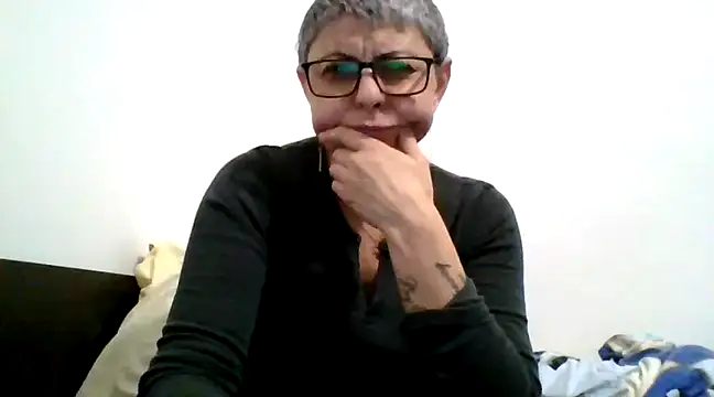 Snapshot of roseblak42 chatting on 02-28-25, 06:31 roseblak42 online show from 02-28-25, 06:31