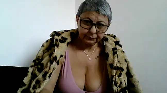 Snapshot of roseblak42 chatting on 02-26-25, 01:54 roseblak42 online show from 02-26-25, 01:54
