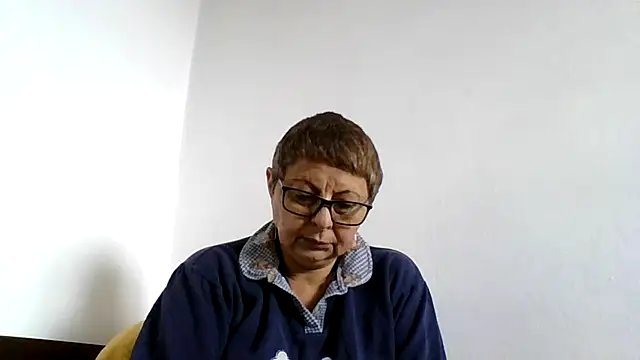 Snapshot of roseblak42 chatting on 10-18-25, 10:28 roseblak42 online show from 10-18-25, 10:28