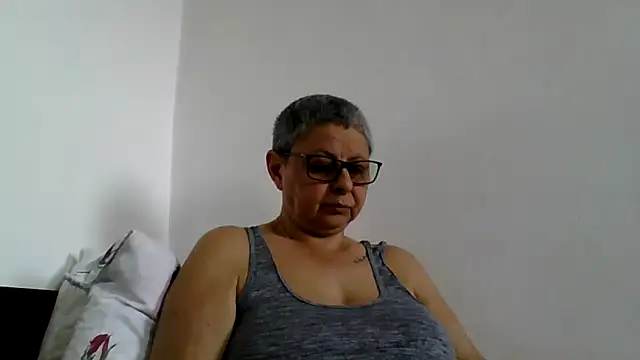 roseblak42 online show from 06-30-26, 09:42