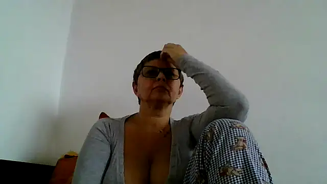 Snapshot of roseblak42 chatting on 10-24-25, 12:26 roseblak42 online show from 10-24-25, 12:26