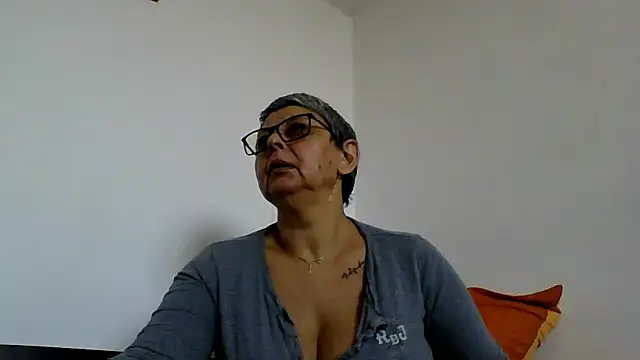 roseblak42 online show from 01-14-26, 10:41