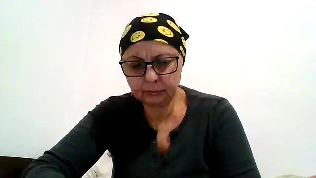 roseblak42 online show from 11-14-25, 04:54