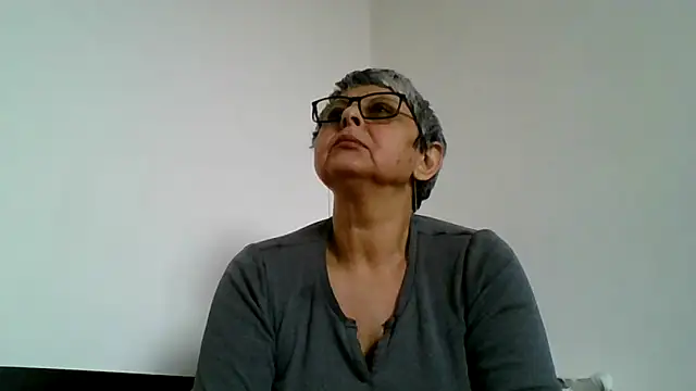 roseblak42 online show from 02-08-26, 11:41