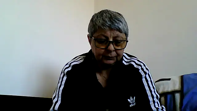 roseblak42 online show from 03-12-26, 02:43