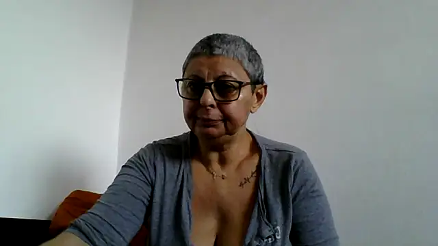 roseblak42 online show from 12-15-25, 09:48