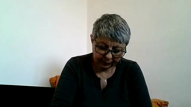 roseblak42 online show from 03-01-26, 03:34