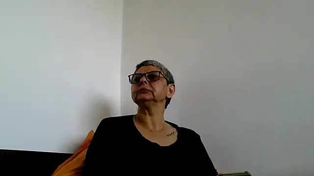 Snapshot of roseblak42 chatting on 05-19-26, 07:59 roseblak42 online show from 05-19-26, 07:59