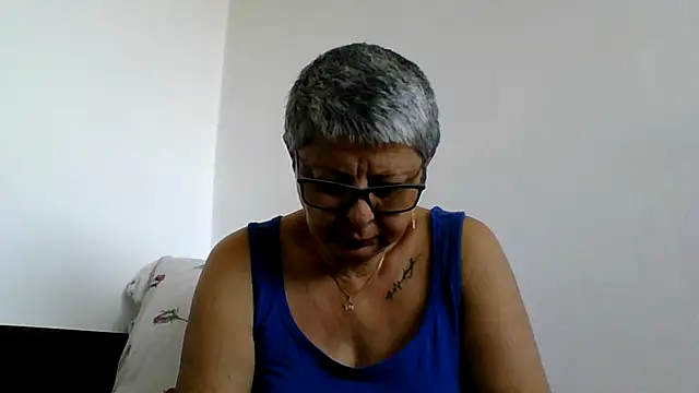 roseblak42 online show from 07-29-26, 09:30