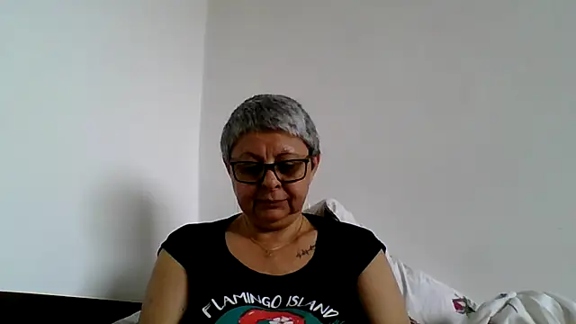 Snapshot of roseblak42 chatting on 05-31-26, 11:38 roseblak42 online show from 05-31-26, 11:38