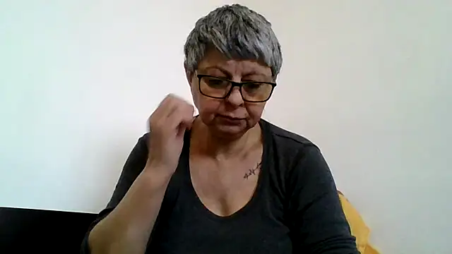 roseblak42 online show from 03-22-26, 07:21