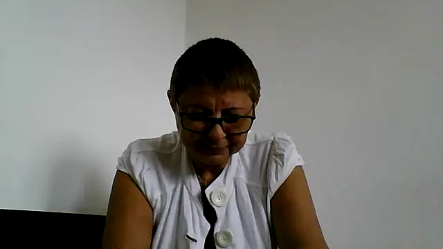 Snapshot of roseblak42 chatting on 09-30-25, 09:26 roseblak42 online show from 09-30-25, 09:26