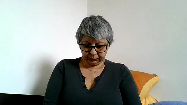 roseblak42 online show from 02-16-26, 01:32