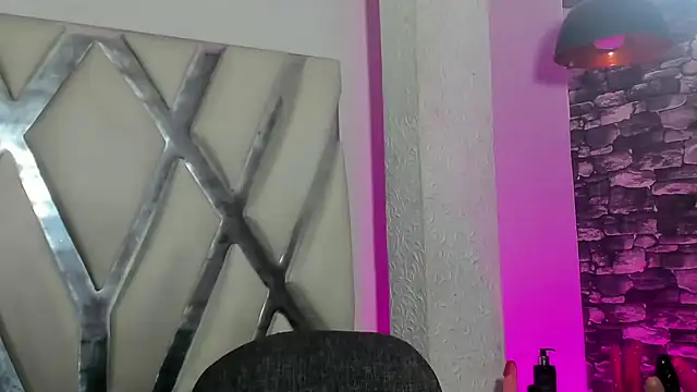 Snapshot of Trinna_harperr chatting on 01-08-25, 06:09 Trinna harperr online show from 01-08-25, 06:09