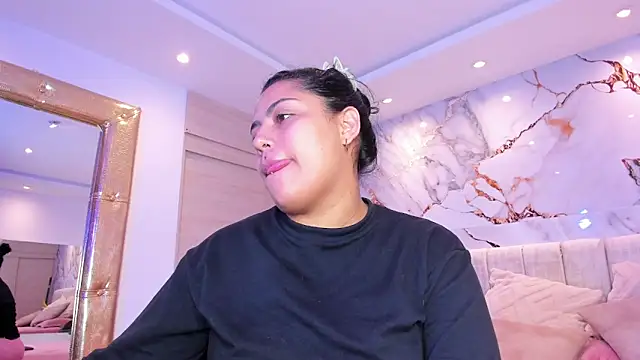 kiana cream online show from 01-10-26, 12:00