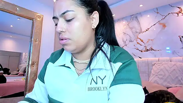 kiana cream online show from 03-19-26, 11:54