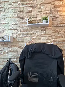  Abril-Office1 online show from 03-30-26, 04:19