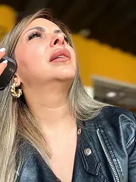  Abril-Office1 online show from 02-12-26, 03:23