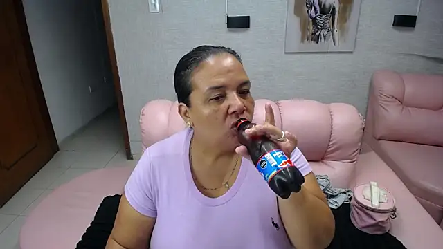 Penelope Nipples  online show from 11-20-25, 12:06