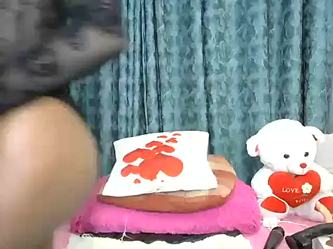 Snapshot of Pretty-shally chatting on 03-11-25, 05:57 Pretty-shally online show from 03-11-25, 05:57