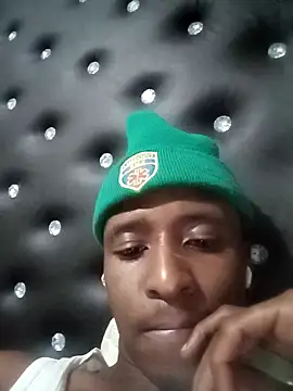 Snapshot of TheBoyWannaPlay chatting on 03-19-25, 05:28 TheBoyWannaPlay online show from 03-19-25, 05:28