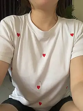 Ruby bear online show from 10-17-25, 03:54