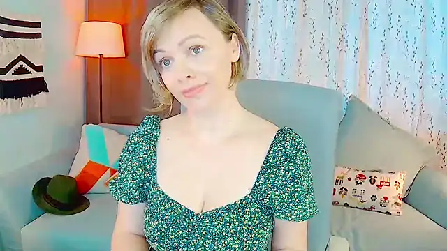 NandiSmile online show from 11-24-25, 08:14