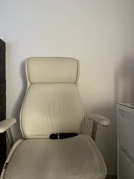 Snapshot of natashasweet chatting on 03-03-25, 03:54 natashasweet online show from 03-03-25, 03:54