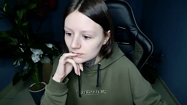 Snapshot of VeliraBraitberg chatting on 03-22-25, 05:06 VeliraBraitberg online show from 03-22-25, 05:06