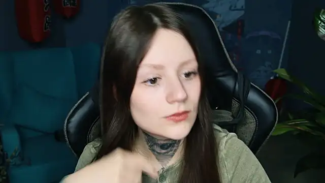 Snapshot of VeliraBraitberg chatting on 03-05-25, 08:10 VeliraBraitberg online show from 03-05-25, 08:10