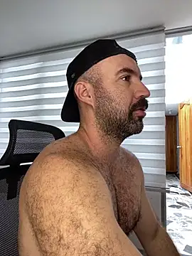 ADONIS ART01 online show from 10-25-25, 05:24