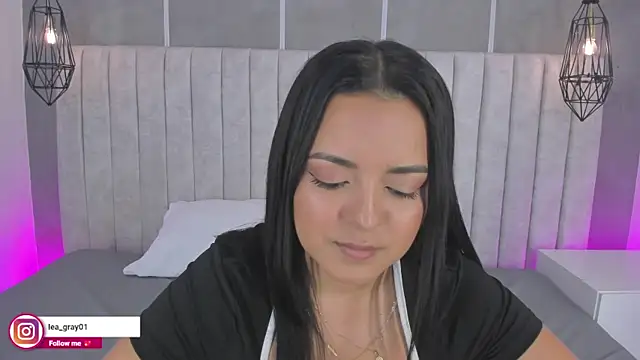 lea gray online show from 11-11-25, 07:08