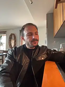 Adventurehotman online show from 11-03-25, 11:58