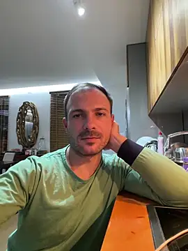 Adventurehotman online show from 10-07-25, 09:38