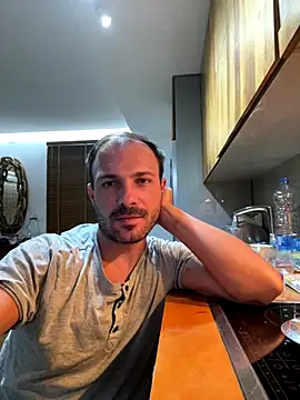 Adventurehotman online show from 09-22-25, 09:43