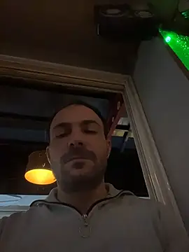 Adventurehotman online show from 11-27-25, 03:23