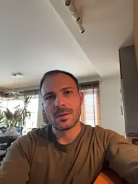 Adventurehotman online show from 11-11-25, 01:39