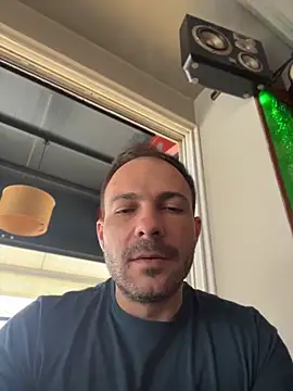 Adventurehotman online show from 04-11-26, 07:45