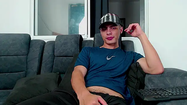 Stiven CL online show from 10-07-25, 05:41