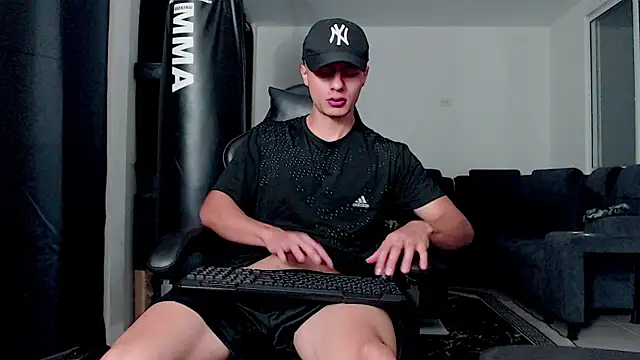 Stiven CL online show from 11-30-25, 12:22