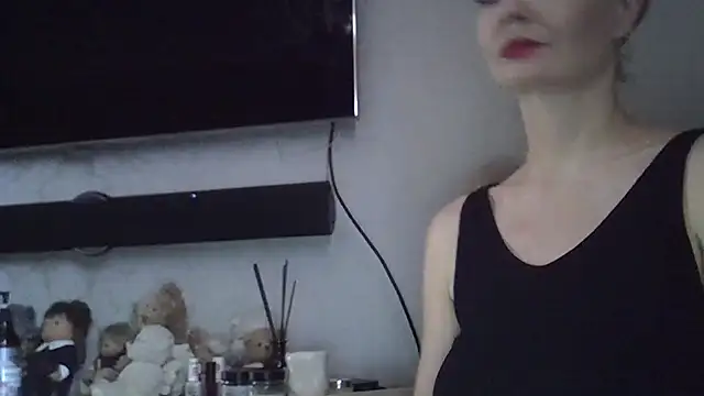 ZarinaSwift online show from 09-15-25, 04:24