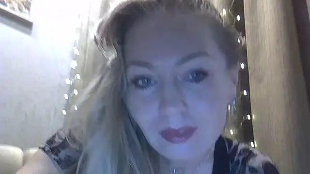 ZarinaSwift online show from 11-20-25, 04:35