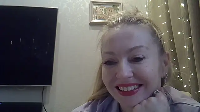 Snapshot of ZarinaSwift chatting on 02-15-26, 07:51 ZarinaSwift online show from 02-15-26, 07:51
