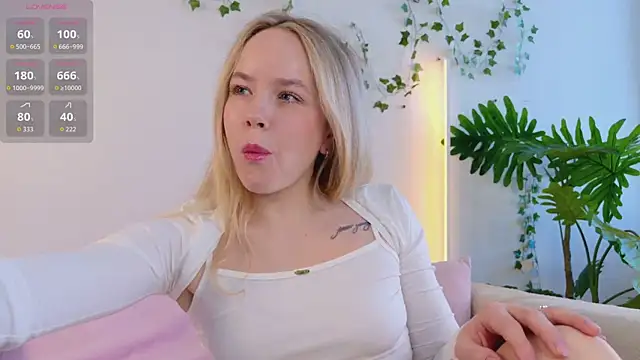 Snapshot of milly_shy chatting on 04-20-26, 07:22 milly shy online show from 04-20-26, 07:22