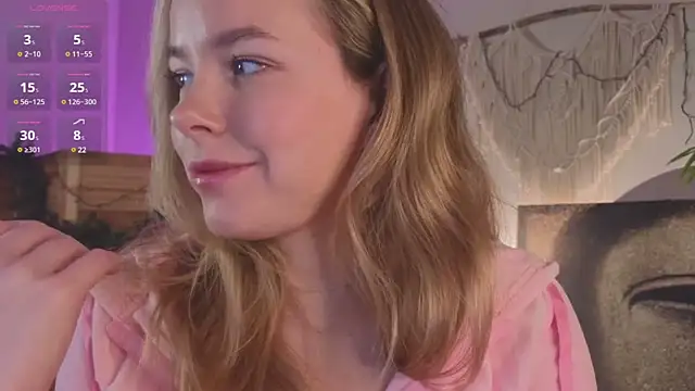 Snapshot of milly_shy chatting on 01-28-25, 07:11 milly shy online show from 01-28-25, 07:11