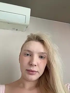 Snapshot of AmmyHot chatting on 04-26-26, 03:04 AmmyHot online show from 04-26-26, 03:04
