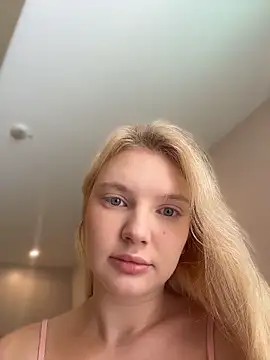 Snapshot of AmmyHot chatting on 04-30-26, 03:13 AmmyHot online show from 04-30-26, 03:13
