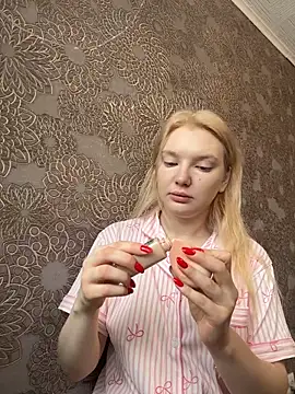 Snapshot of AmmyHot chatting on 02-17-26, 04:10 AmmyHot online show from 02-17-26, 04:10