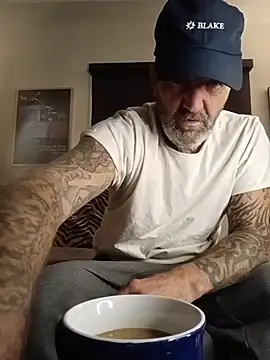 Hotbodyscottie online show from 11-11-25, 08:31